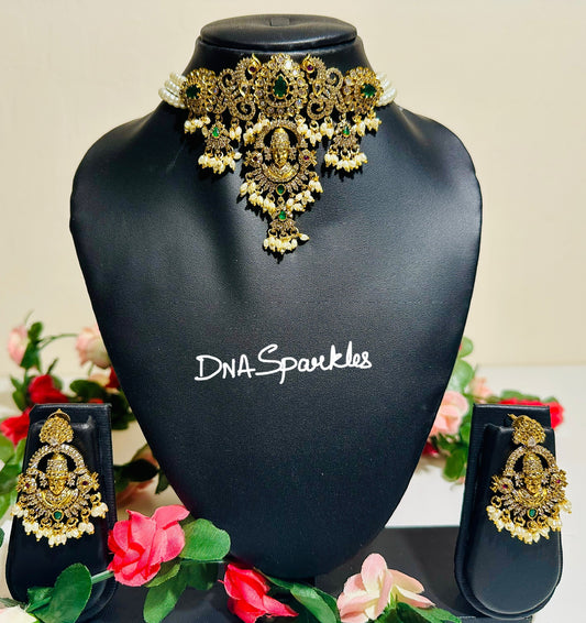 Vishnu Pearl Choker